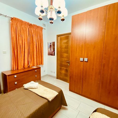 Bugibba Central Modern Apartment St. Paul's Bay Dış mekan fotoğraf