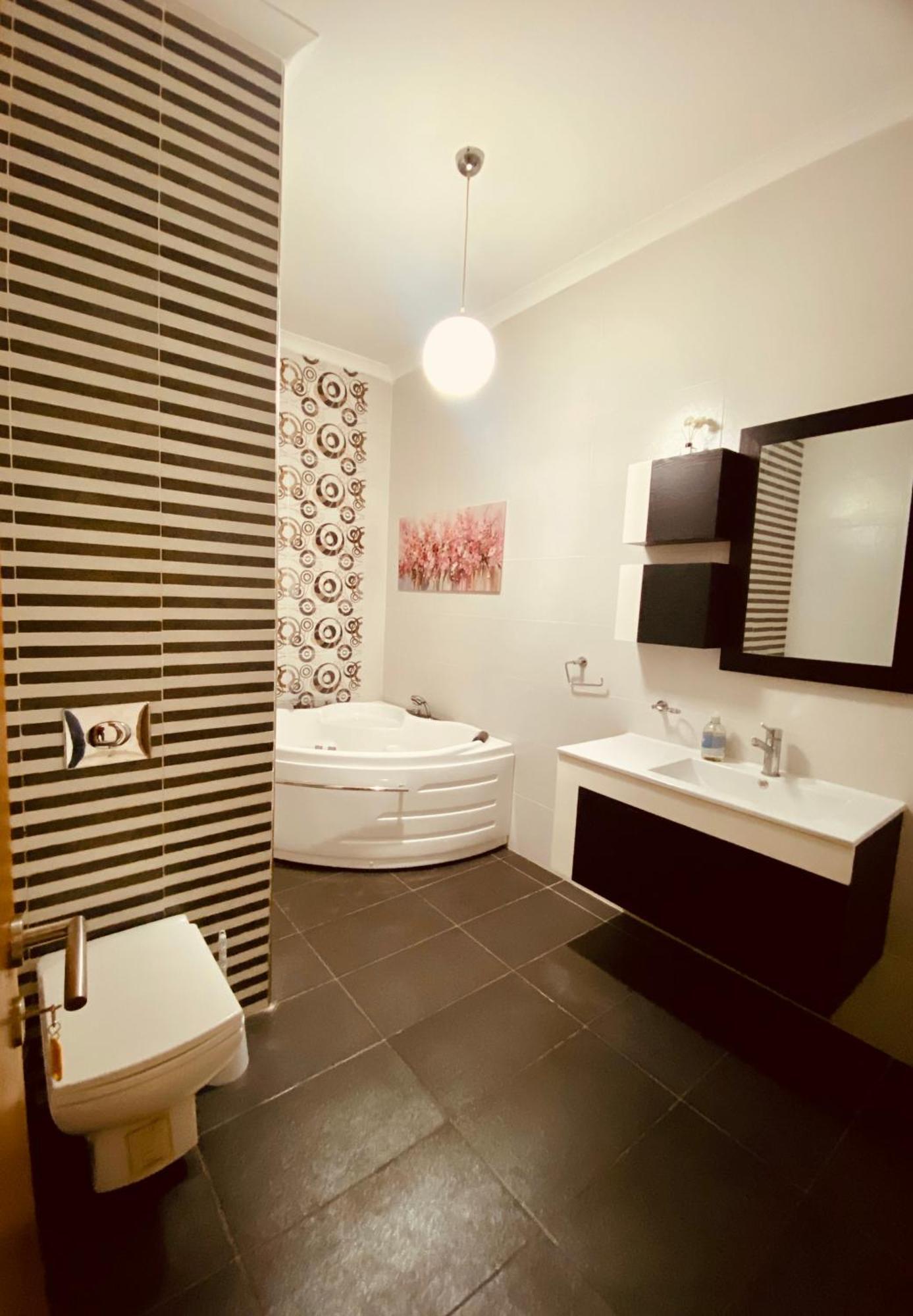 Bugibba Central Modern Apartment St. Paul's Bay Dış mekan fotoğraf
