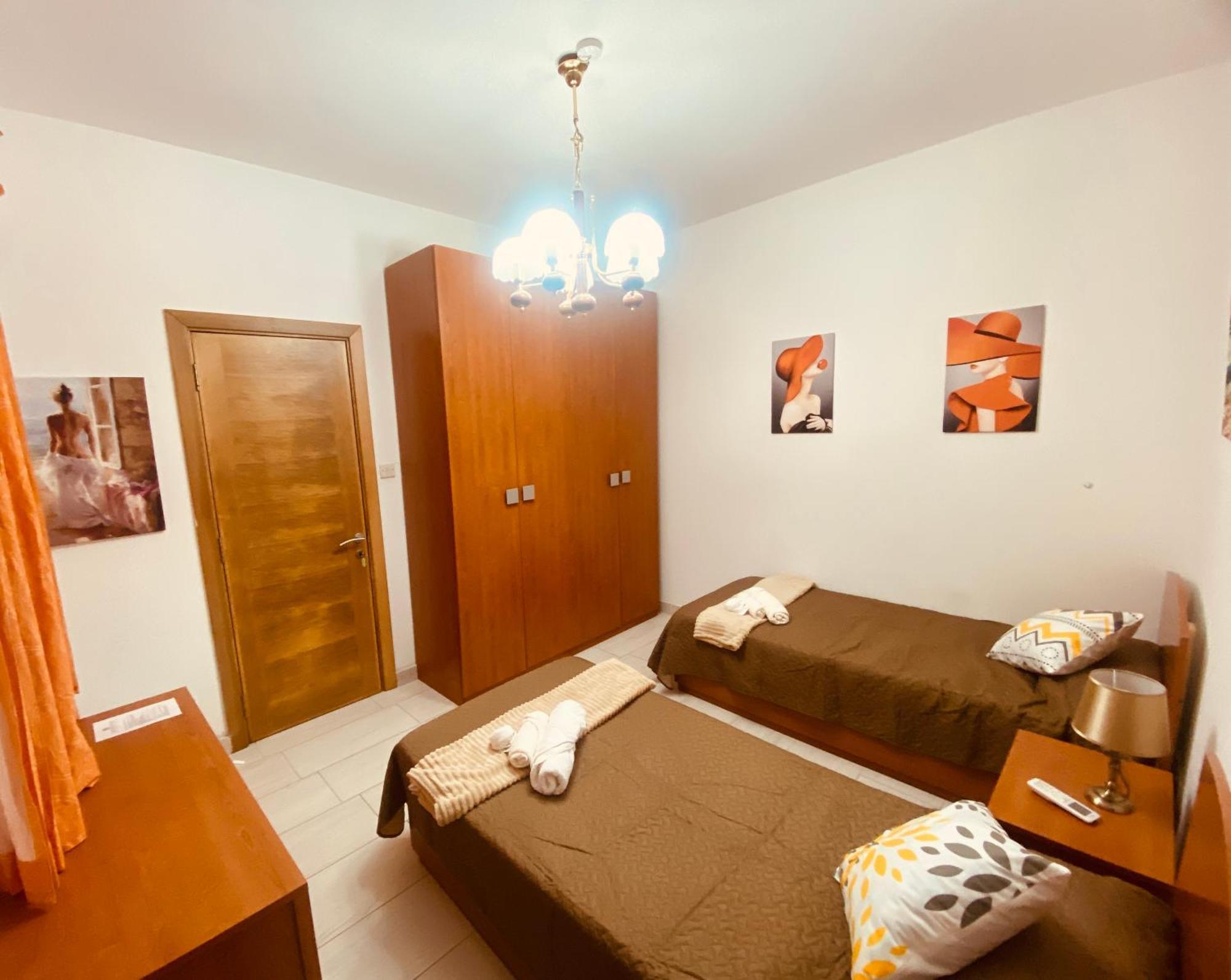 Bugibba Central Modern Apartment St. Paul's Bay Dış mekan fotoğraf