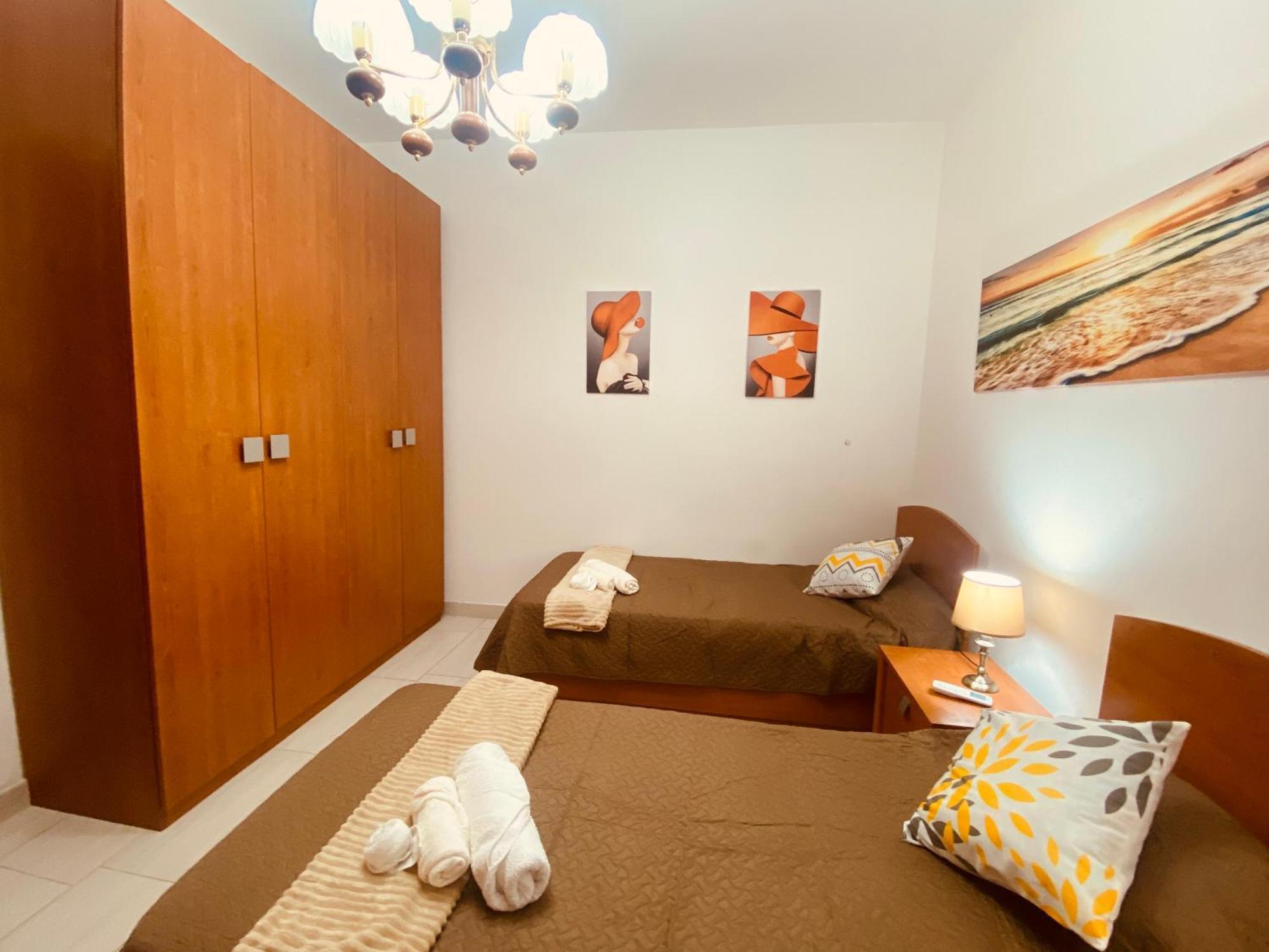 Bugibba Central Modern Apartment St. Paul's Bay Dış mekan fotoğraf