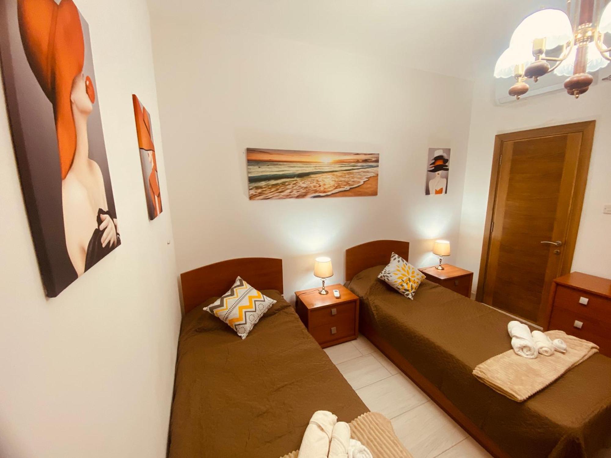 Bugibba Central Modern Apartment St. Paul's Bay Dış mekan fotoğraf