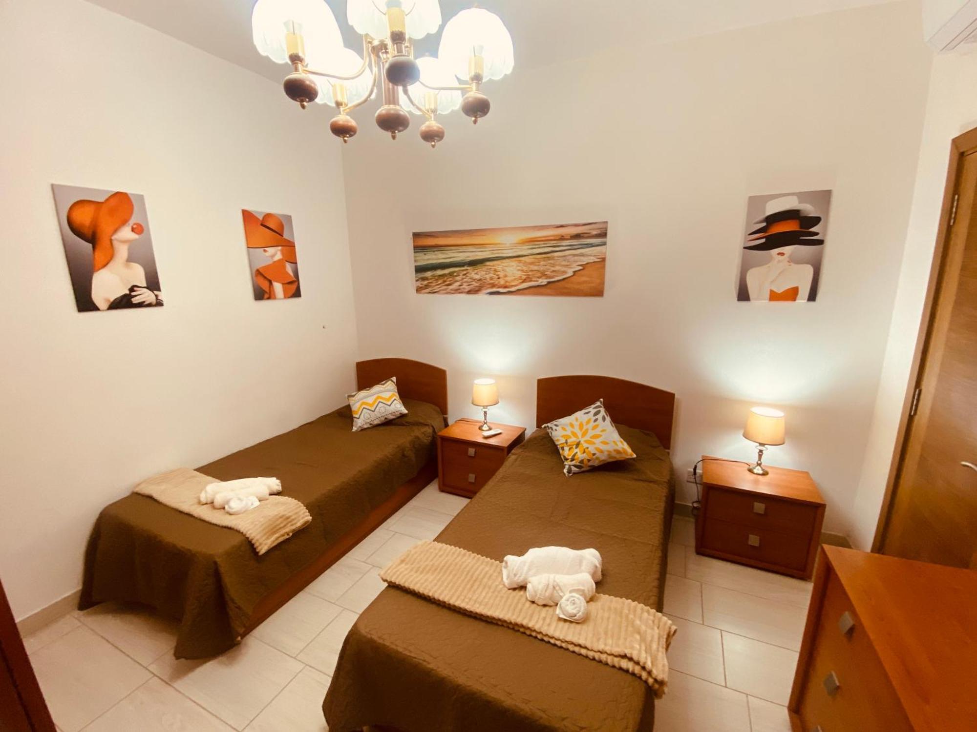 Bugibba Central Modern Apartment St. Paul's Bay Dış mekan fotoğraf